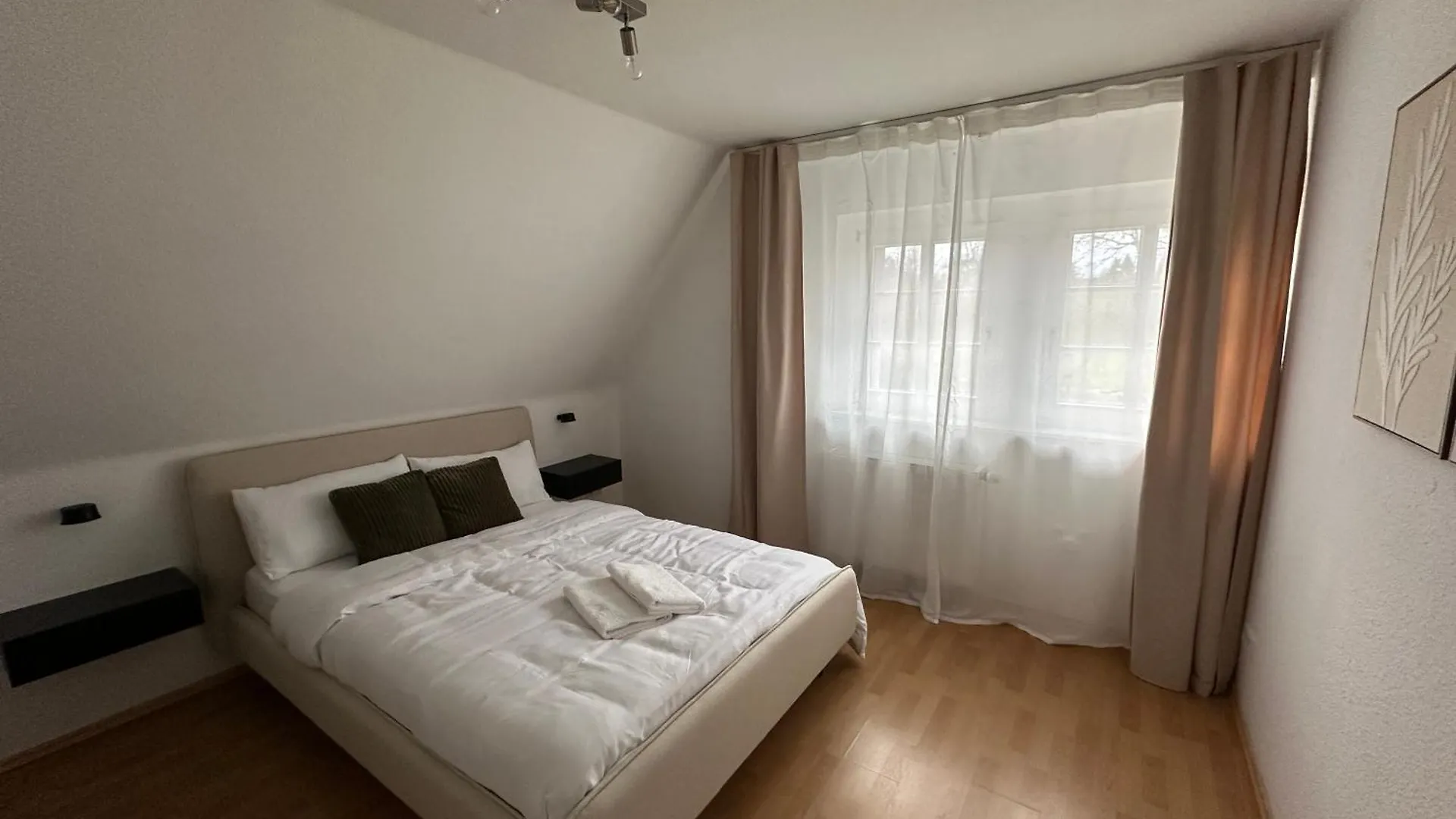 Modernes Familienapartment Mit Parkplatz Nahe Grosser Garten Dresden Apartment